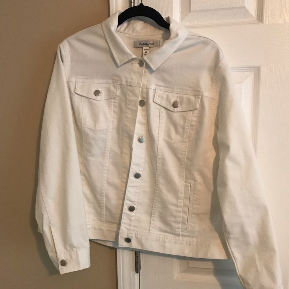 Bright white stretch jacket